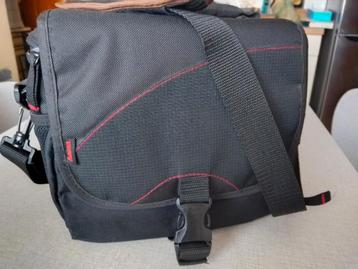 M. Hama:L.22 l.15 h.19 cm courroie+poignée+attache-ceinture. beschikbaar voor biedingen