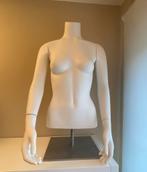 Paspop buste vrouw op staander, Ophalen