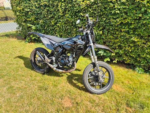 Sherco SM-R 50 Blackmoon 50cc 21/09/2023, Fietsen en Brommers, Brommers | Crossbrommers, Zo goed als nieuw, Overige merken, Ophalen