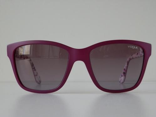 Vogue zonnebril. VO 2896-S., Handtassen en Accessoires, Zonnebrillen en Brillen | Dames, Zo goed als nieuw, Zonnebril, Overige merken