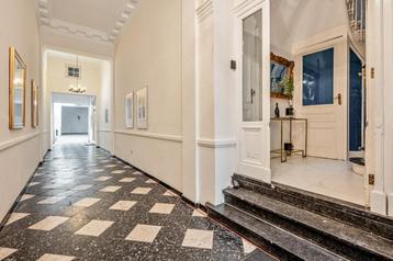Huis te koop in Brussel, 6 slpks beschikbaar voor biedingen