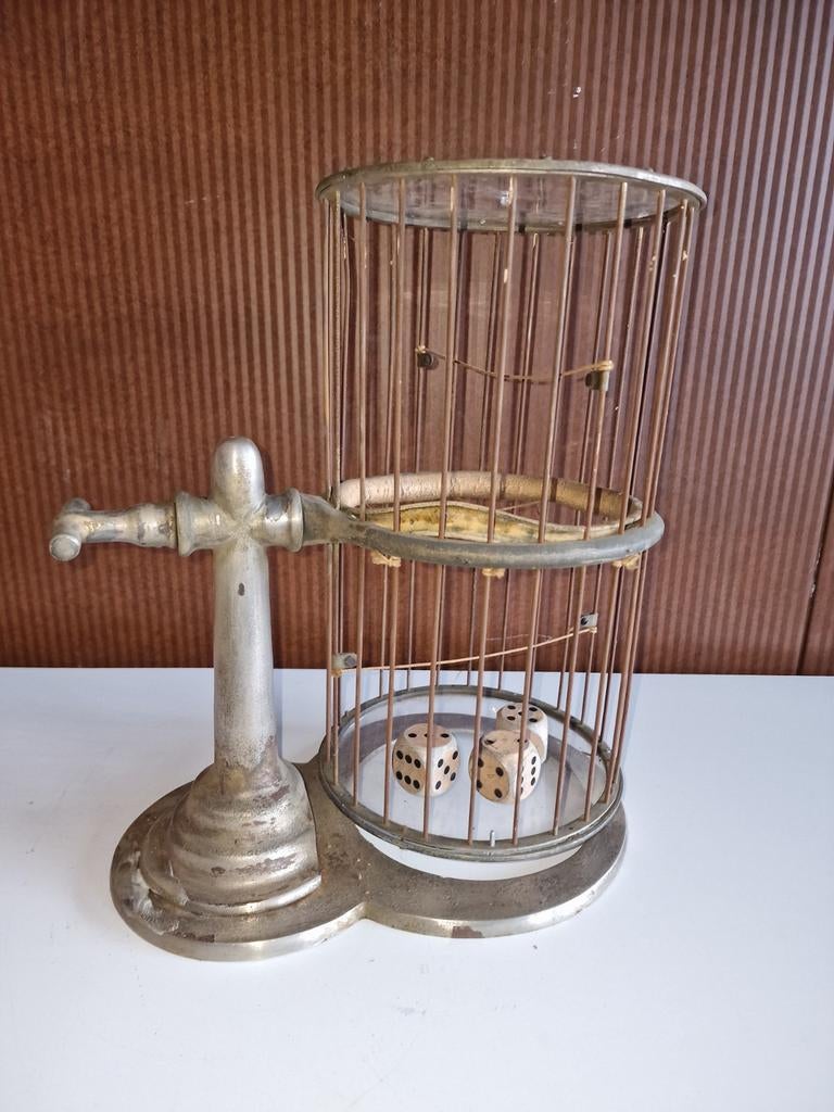 Chuck a Luck Birdcarge Casino, Collections, Machines | Machines à sous, Utilisé, Autres monnaies, Enlèvement