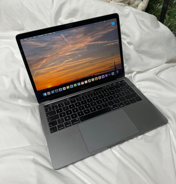 MacBook Pro 13-inch 2019 Twee Thunderbolt 3-poorten, Computers en Software, Apple Macbooks, Zo goed als nieuw, MacBook, Ophalen of Verzenden