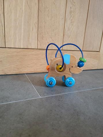 Olifant met gekleurde balletjes om motoriek te oefenen beschikbaar voor biedingen