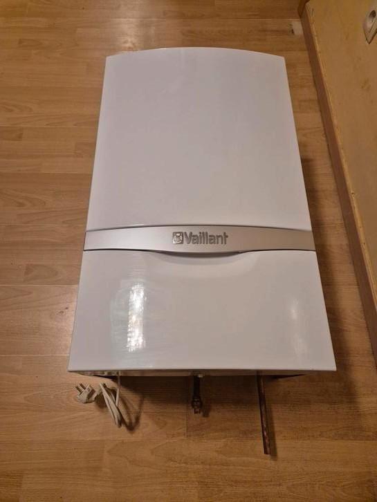 Condensatieketel vaillant VCW BE 376/5-5 R2, Doe-het-zelf en Bouw, Chauffageketels en Boilers, Zo goed als nieuw, Ophalen