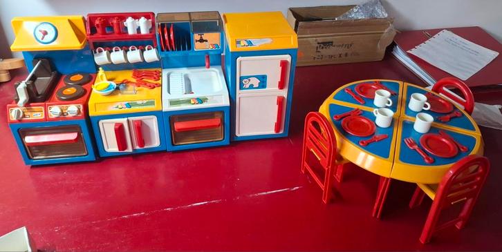 Cuisine Molto Play vintage des années 1970 - rare - Barbie, Enfants & Bébés, Jouets | Jouer aux cuisines, Jouer à la cuisine, Enlèvement ou Envoi