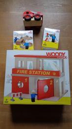 Houten brandweerkazerne met meubilair en popjes NIEUW, Ophalen, Nieuw, Overige typen
