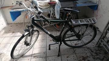 Oerdegelijke stadsherenfiets van het merk Giant Alux X 6061 beschikbaar voor biedingen