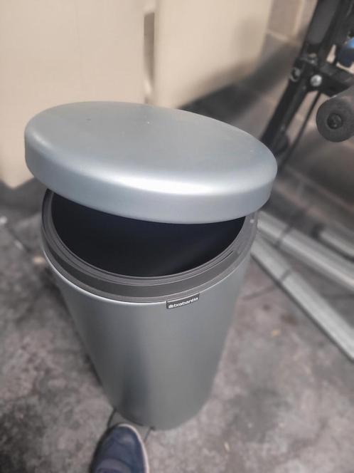 Brabantia Touch Bin Prullenbak - 30 liter - Platinum - NIEUW, Huis en Inrichting, Woonaccessoires | Prullenbakken, Nieuw, Metaal