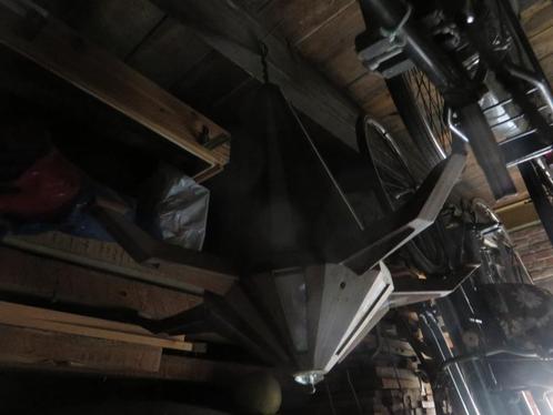 oude houten luster enig stuk, Huis en Inrichting, Lampen | Kroonluchters, Stof, Ophalen