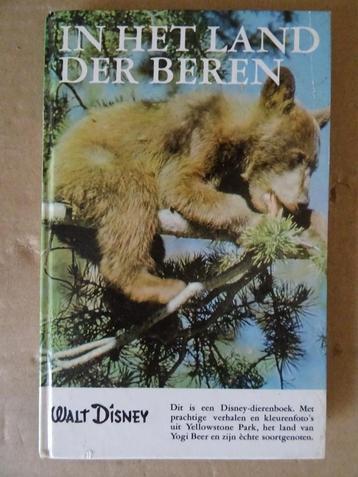 W. Stuyvenberg In het land der beren Walt Disney dierenboek