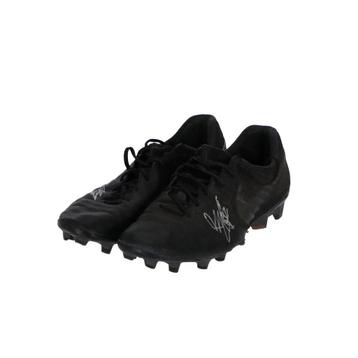 Matchworn gesigneerde voetbalschoenen Bodi Brusselers beschikbaar voor biedingen