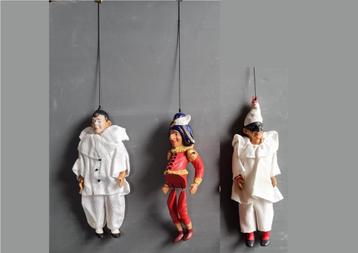 3 Marionetten Commedia del Arte Poesjenel beschikbaar voor biedingen