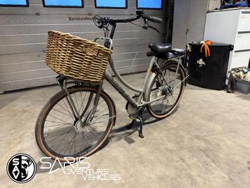 Hele mooie en nette Cortina U4 damesfiets met mand beschikbaar voor biedingen