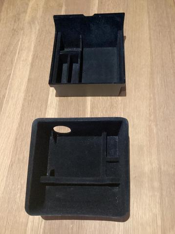 Organizerset voor Tesla model y in nieuwstaat beschikbaar voor biedingen