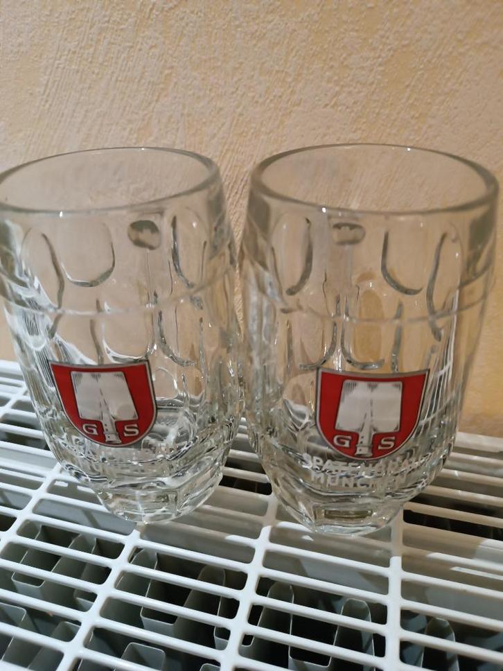 A vendre 2 chopes, Verzamelen, Biermerken, Gebruikt, Pul(len), Bavaria, Ophalen
