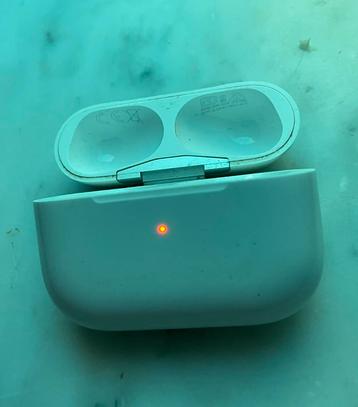 Originele AirPods Pro laad case  beschikbaar voor biedingen