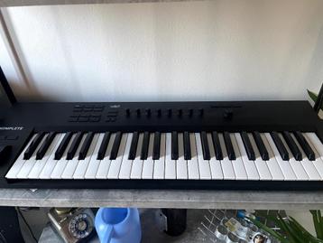 Komplete Kontrol A49 - Midi Piano beschikbaar voor biedingen