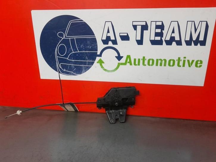 SLOTVANGER ACHTERKLEP BMW 5 serie (E60) (51247840617), Auto-onderdelen, Carrosserie, BMW, Gebruikt