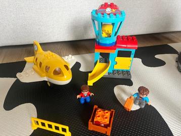 Lego duplo vliegveld 10871 beschikbaar voor biedingen
