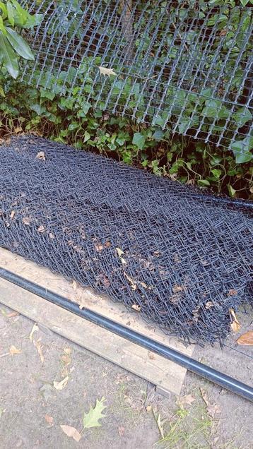 Zwarte tennisdraad 150 en 180 beschikbaar voor biedingen