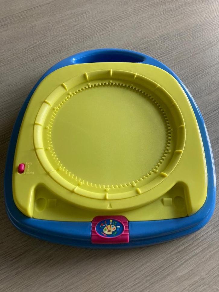 Mandala playset met sjablonen. Vanaf 4 jaar. Zeer goede st., Kinderen en Baby's, Speelgoed | Educatief en Creatief, Gebruikt, Knutselen