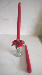 Gesneden glazen kandelaar met kaarsring met 3 rode kaarsen, Huis en Inrichting, Woonaccessoires | Kandelaars en Kaarsen, Ophalen of Verzenden