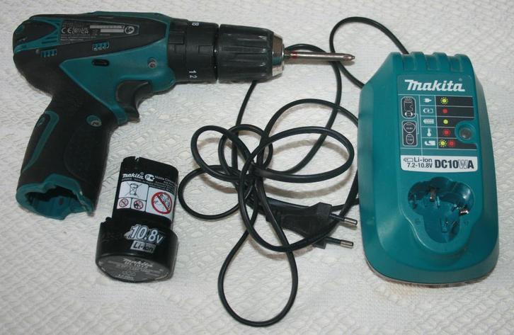 Perceuse-visseuse Makita HP330D 10,8V, Bricolage & Construction, Outillage | Foreuses, Utilisé, Perceuse, Enlèvement