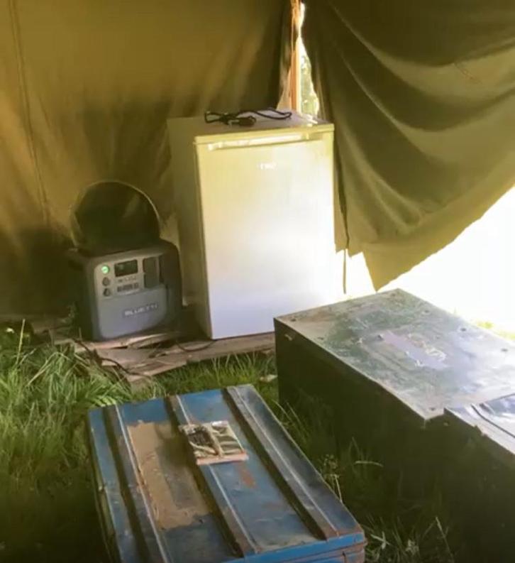 Powerstation scouts TE HUUR, Doe-het-zelf en Bouw, Zonnepanelen en Toebehoren, Zo goed als nieuw, Compleet systeem, 200 wattpiek of meer