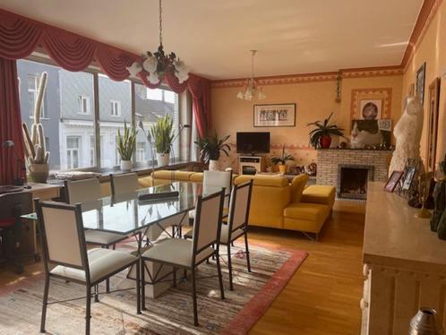 Complete eetkamer gratis af te halen, Huis en Inrichting, Complete eetkamers, Gebruikt, 4 tot 6 stoelen, Ophalen