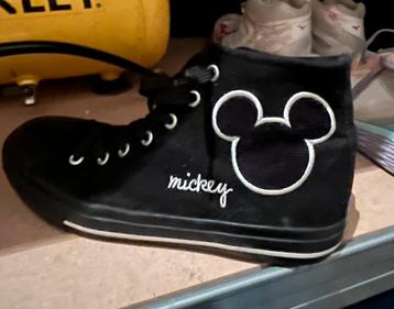 Zwarte All star Mickey beschikbaar voor biedingen