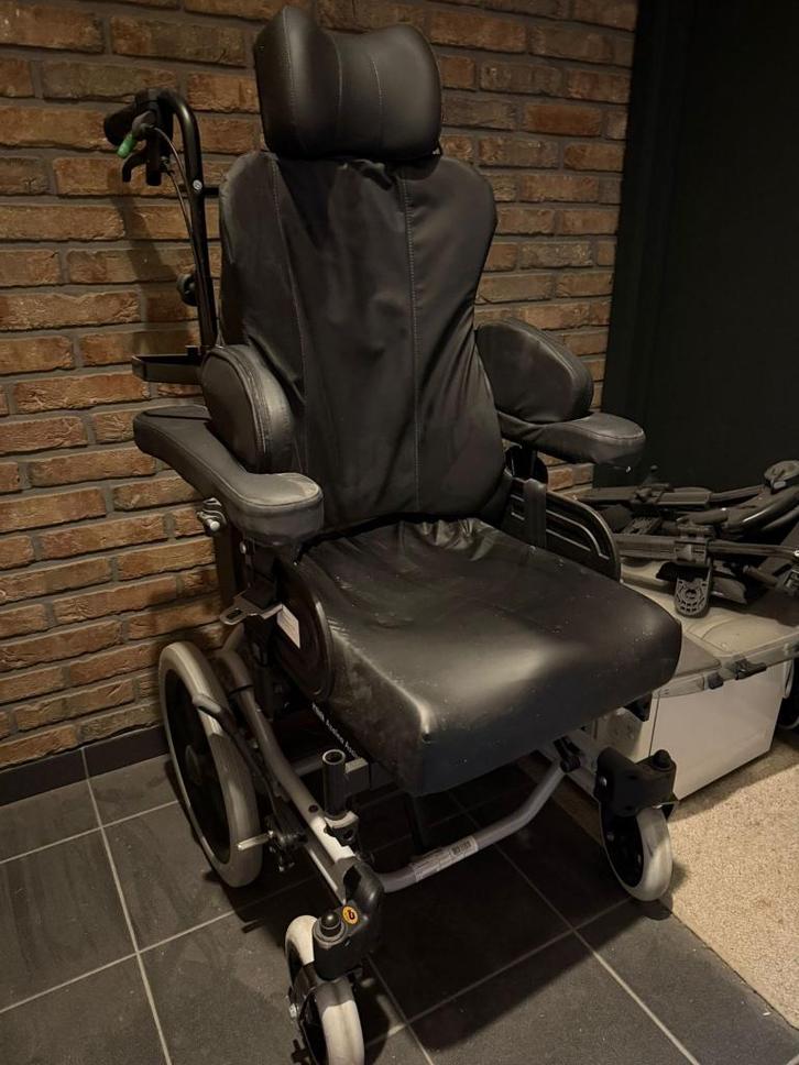 Comfortabele assistentie rolstoel - Rea Azalea Assist, Diversen, Rolstoelen, Zo goed als nieuw, Duwrolstoel, Ophalen