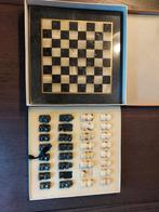 Jeu d'échecs en marbre antique, Hobby & Loisirs créatifs, Jeux de société | Jeux de plateau, Comme neuf, Enlèvement ou Envoi