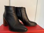 Elegant lederen dameslaarsje maat 37 zo goed als nieuw, Vêtements | Femmes, Chaussures, Comme neuf, Boots et Botinnes, Noir, Envoi