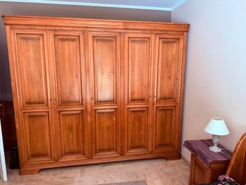 Chambre merisier beschikbaar voor biedingen
