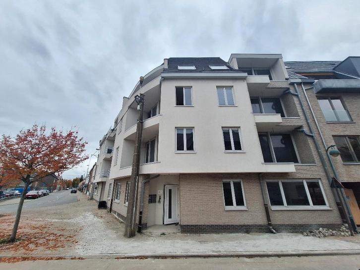 TE KOOP: Casco res. Syncera – Spoorwegstraat 1, Evergem, Immo, Projets de nouvelles constructions, Appartement