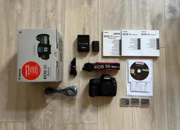 Canon EOS 5D Mark IV DSLR  incl. accessoires 3x CF beschikbaar voor biedingen