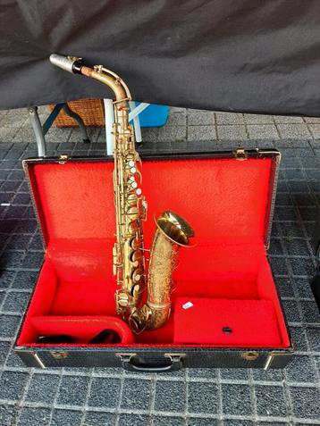 Saxofoon alt met koffer, Musique & Instruments, Instruments à vent | Saxophones, Enlèvement ou Envoi, Comme neuf, Alto, Avec valise
