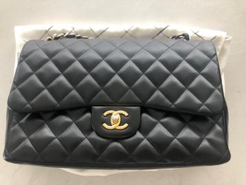 Chanel jumbo double flap bag black