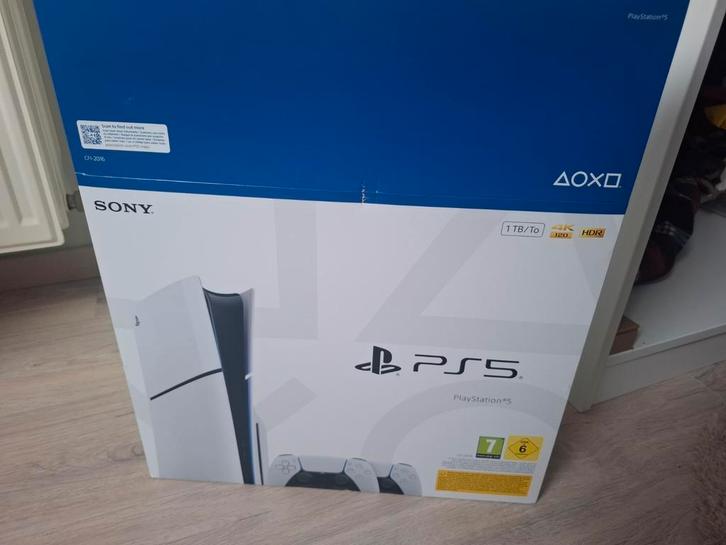 Ps5 met 2 controllers en spelletjes, Games en Spelcomputers, Spelcomputers | Sony PlayStation 5, Zo goed als nieuw, Ophalen of Verzenden