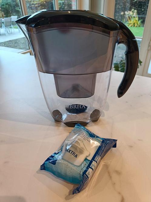 Brita waterfilterkan + extra filter, Huis en Inrichting, Keuken | Keukenbenodigdheden, Zo goed als nieuw, Ophalen of Verzenden