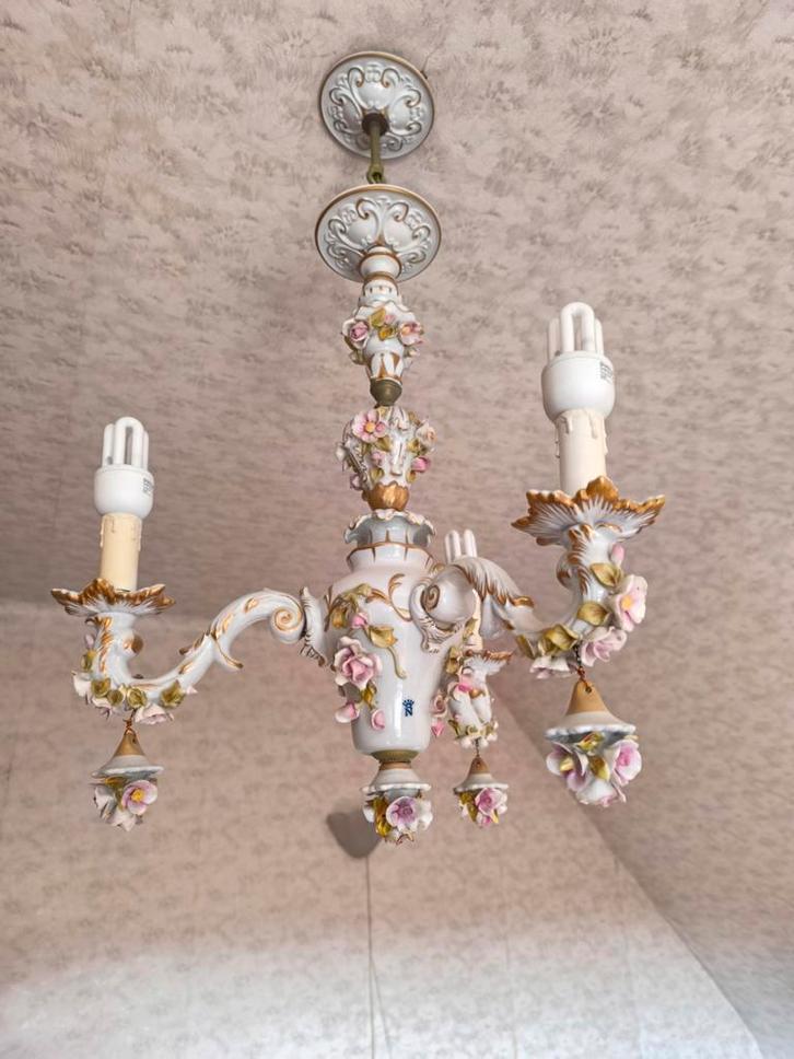 2 Capodimonte porseleinen lusters getekend "N", Antiek en Kunst, Antiek | Porselein, Ophalen