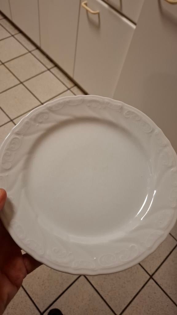 Assiettes ordinaires (10), Enlèvement