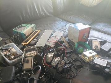 Electronica  beschikbaar voor biedingen