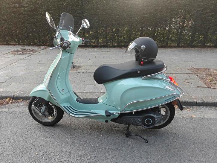 Vespa Elettrica 50cc B-klasse 2024 - 161 km, Fietsen en Brommers, Scooters | Vespa, Zo goed als nieuw, Ophalen