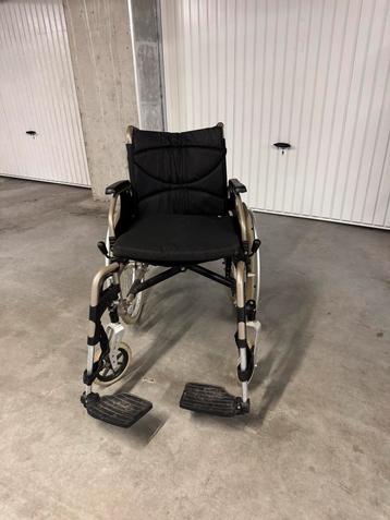 Rolstoel vouwbaar beschikbaar voor biedingen