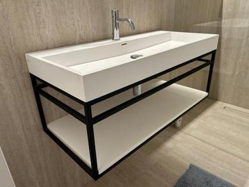 Nieuwe wasbak met meubel Clou (90cm x 42cm x 38cm) beschikbaar voor biedingen