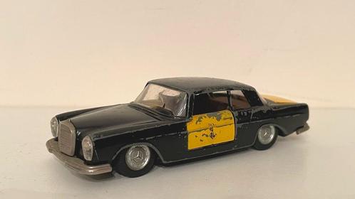 Collector : Mercedes 250C Taxi Barcelona / Auto PILEN 1:43, Hobby & Loisirs créatifs, Voitures miniatures | 1:43, Utilisé, Voiture