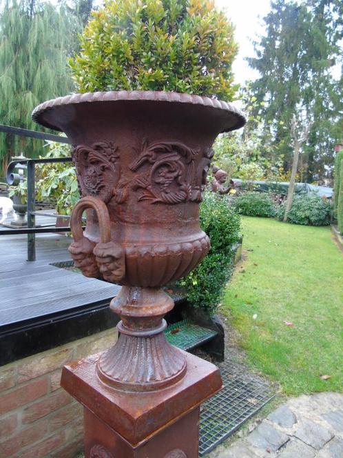 vasque avec anses tête d hommes en fonte pat rouillé grande, Jardin & Terrasse, Vases de jardin, Neuf, Enlèvement ou Envoi