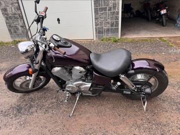 Honda shadow  disponible aux enchères